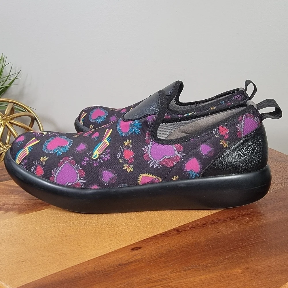 Alegria Eden Frida Slip-On Shoes Size 42 Comfy Work Black Pink Hearts Birds